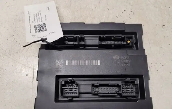 Audi A4 S4 B8 8K Comfort/convenience module 8K0907064C