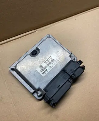 Volkswagen PASSAT B5 Engine control unit/module 038906018P 28SA3504 0281001720