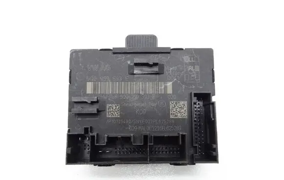 Volkswagen Golf VII Door control unit/module 5Q0959593E