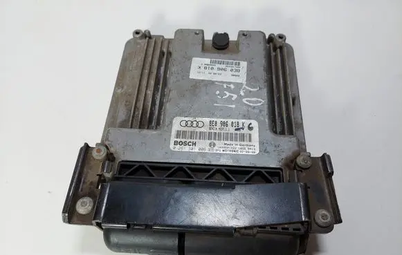 Audi A4 S4 B6 8E 8H Engine control unit/module 8E0906018K