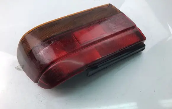 Mitsubishi Lancer Rear/tail lights 0438560R