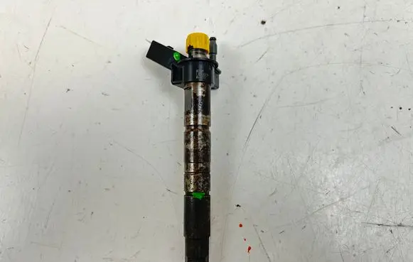 BMW X5 E70 Fuel injector 7805430