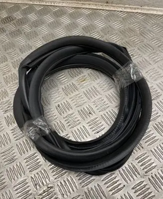 Honda CR-V Front door rubber seal 