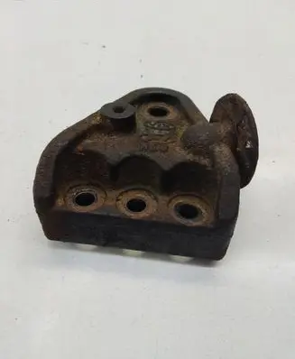 KIA Sportage Engine mounting bracket