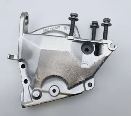Renault Clio II Engine mounting bracket 8200032089