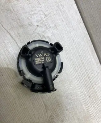 Skoda Octavia Mk3 (5E) Airbag deployment crash/impact sensor 3Q0959354A