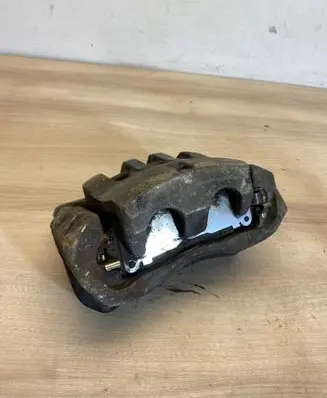 Toyota RAV 4 (XA50) Front brake caliper