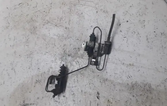 Toyota Auris 150 Clutch slave cylinder 