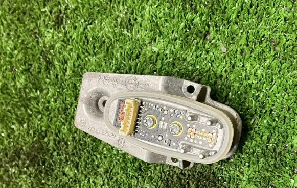 BMW 3 G20 G21 LED ballast control module 7408729 6683919712