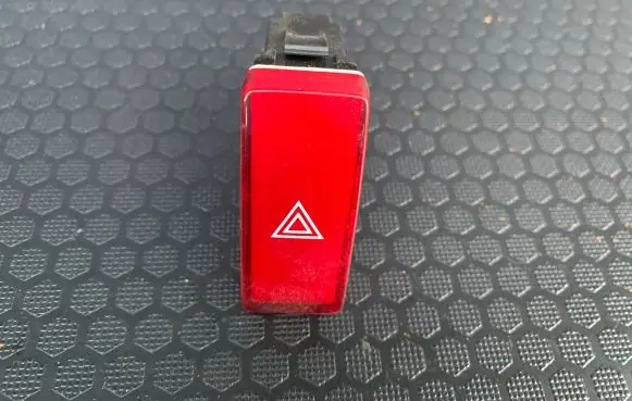 Honda CR-V Hazard light switch M33808