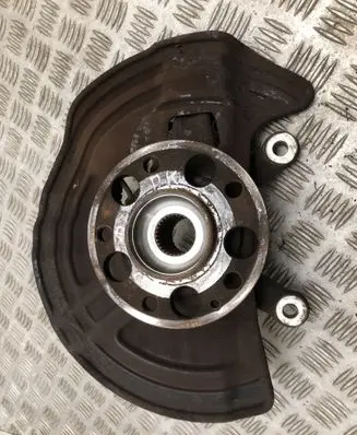 Mercedes-Benz B W246 W242 Front wheel hub