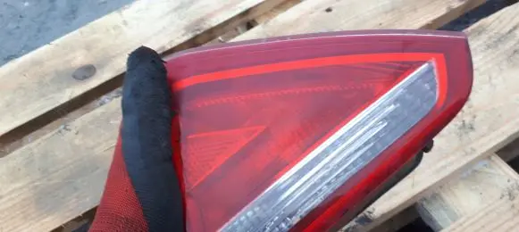 Audi A5 8T 8F Tailgate rear/tail lights 8T0945094