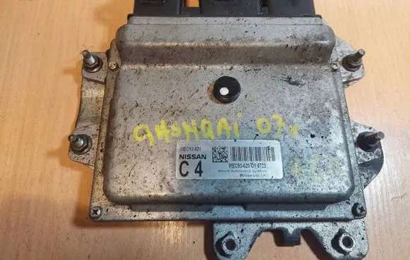 Nissan Qashqai+2 Engine control unit/module ECU MEC93620