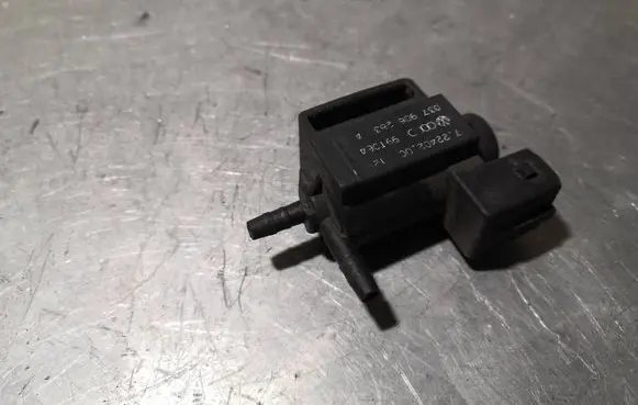 Seat Toledo II (1M) Valve vacuum 037906283A 72240200