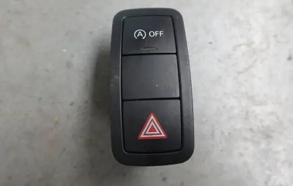 Audi A1 Hazard light switch 8X0959672A
