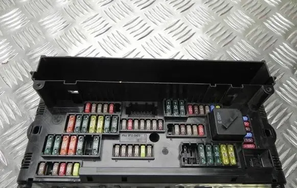 BMW 7 F01 F02 F03 F04 Fuse box set 9210861 K673
