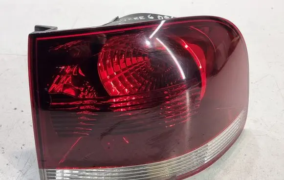 Volkswagen Touareg I Rear/tail lights 28258002
