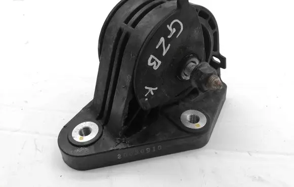 Hyundai Ioniq Engine mount bracket