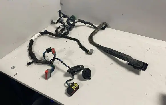 Volvo V70 Front door wiring loom 30773656 1CC7