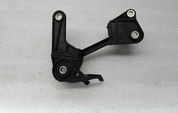 Volvo XC60 Gear shift cable bracket 31325391
