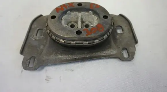 Peugeot 308 Gearbox mounting bracket ABZ1
