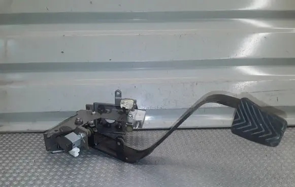 KIA Sorento Clutch pedal 