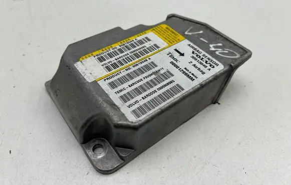 Volvo V40 Airbag control unit/module 30613048A 0335508980