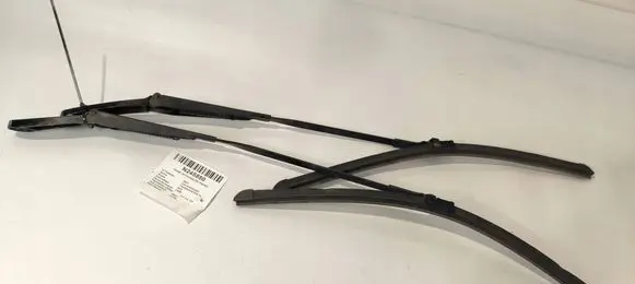 Volkswagen Transporter - Caravelle T5 Front wiper blade arm 7H5956410