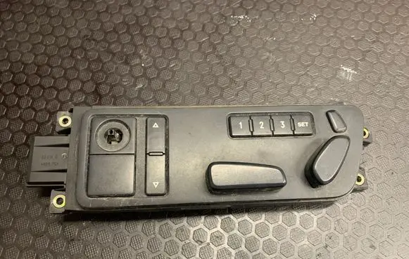 Volkswagen Touareg I Seat control switch 7L6959765B 03480740