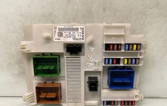 Volvo V60 Fuse module 31412969aa