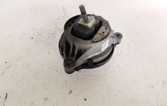 BMW 1 F20 F21 Engine mount bracket 678765703