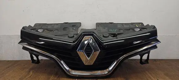 Front bumper upper radiator grill