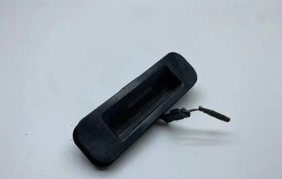 Tailgate opening switch