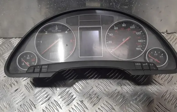 Audi A4 S4 B6 8E 8H Speedometer (instrument cluster) 8E0920950J RB4