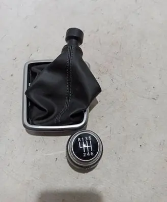Dacia Duster II Gear lever shifter trim leather/knob 969352360R