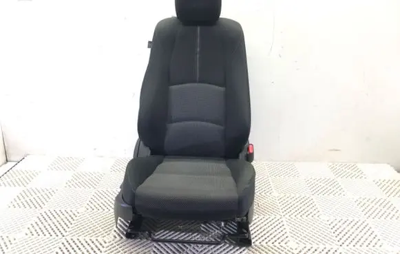 Mazda 2 Front passenger seat 