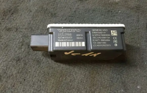 Volvo V70 Door central lock control unit/module 31252988