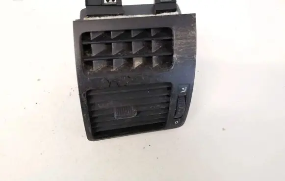 Volkswagen Touran I Dash center air vent grill 1T0819703b