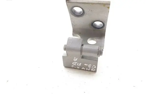 BMW X5 E53 Front door lower hinge 41518265156 41518265158