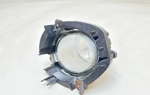 Toyota RAV 4 (XA30) Front fog light 812200D040