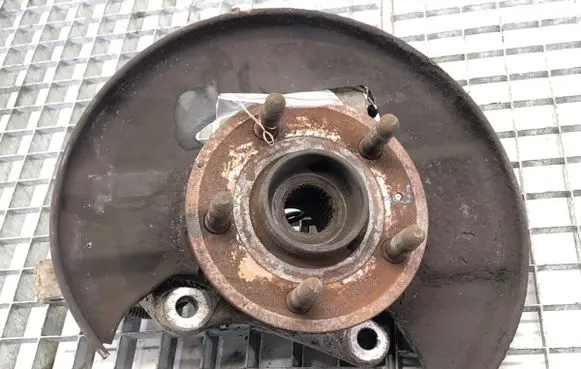 Opel Insignia A Front wheel hub spindle knuckle