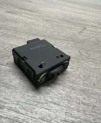 Renault Master II Headlight level height control switch 7700841235