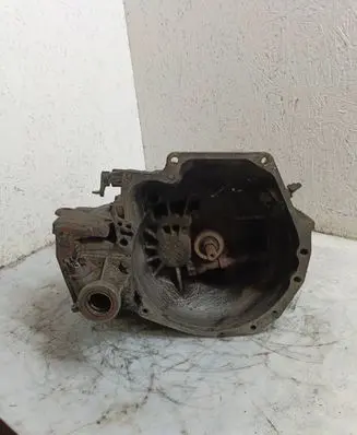 Chrysler Voyager Manual 5 speed gearbox 4431020 73644 CAV2