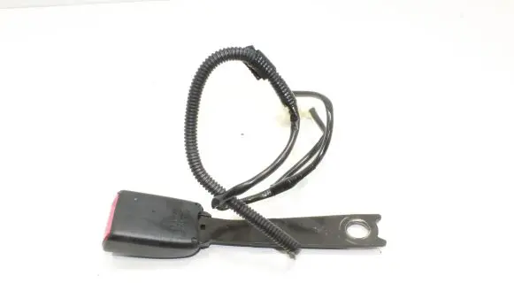 Toyota Avensis T270 Front seatbelt buckle E034501