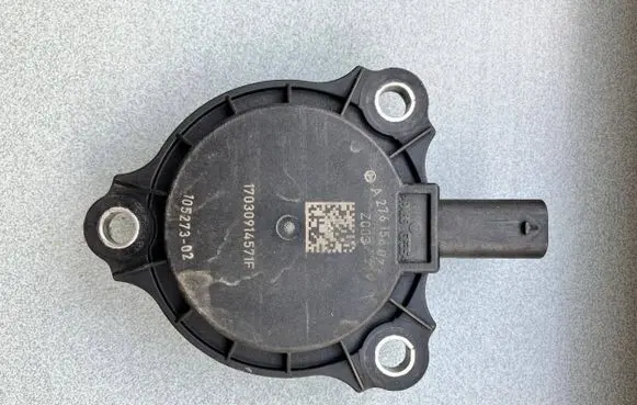 Mercedes-Benz C W205 Camshaft speed sensor A2761560790