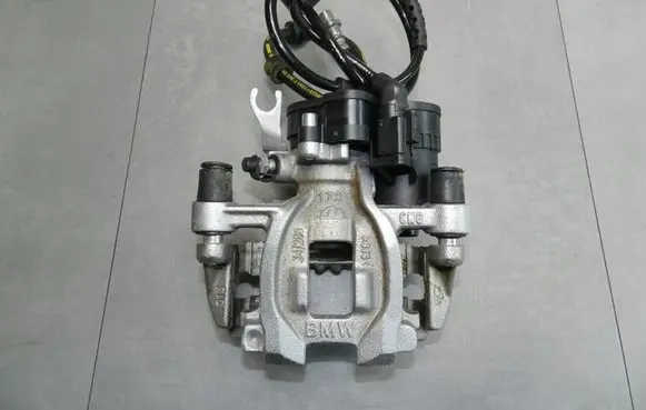 BMW X1 F48 F49 Rear brake caliper 6880379