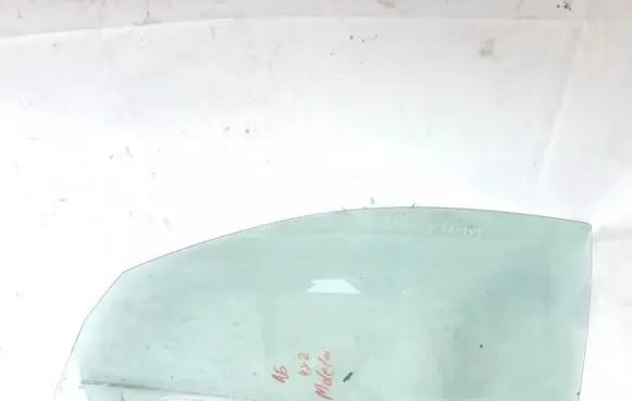 Peugeot 206 Front door window glass four-door