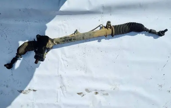Volkswagen PASSAT B5 Steering rack 7852501328