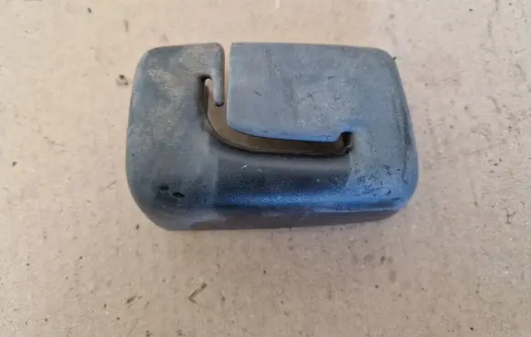 Volkswagen PASSAT B3 Seat belt trim 357857829