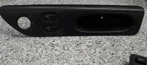 Renault Laguna I Quarter vent window switch 